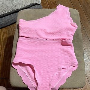 Pink one shoulder swimsuit size medium. Worn 1-2